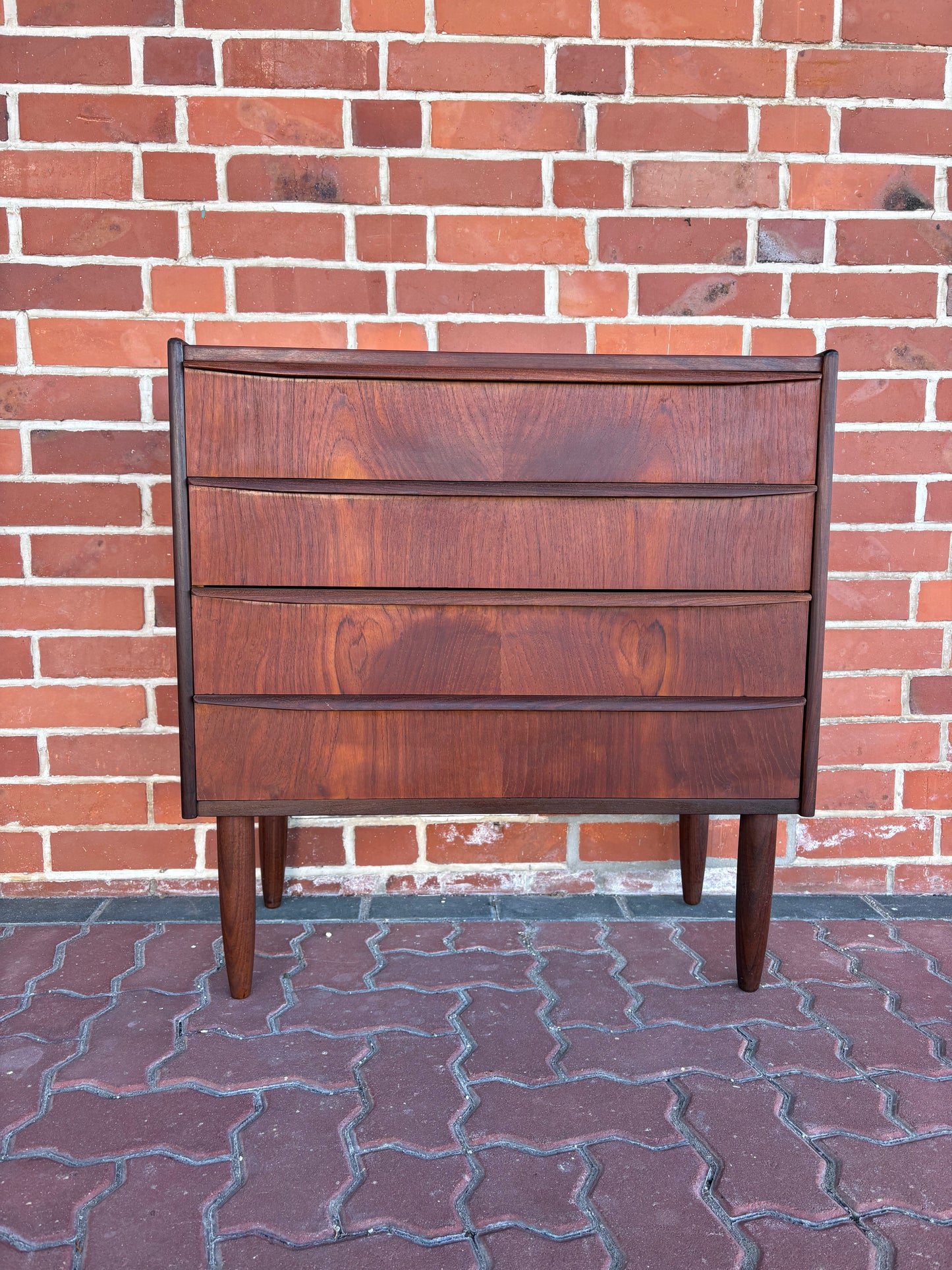 Vintage Teak Kommode