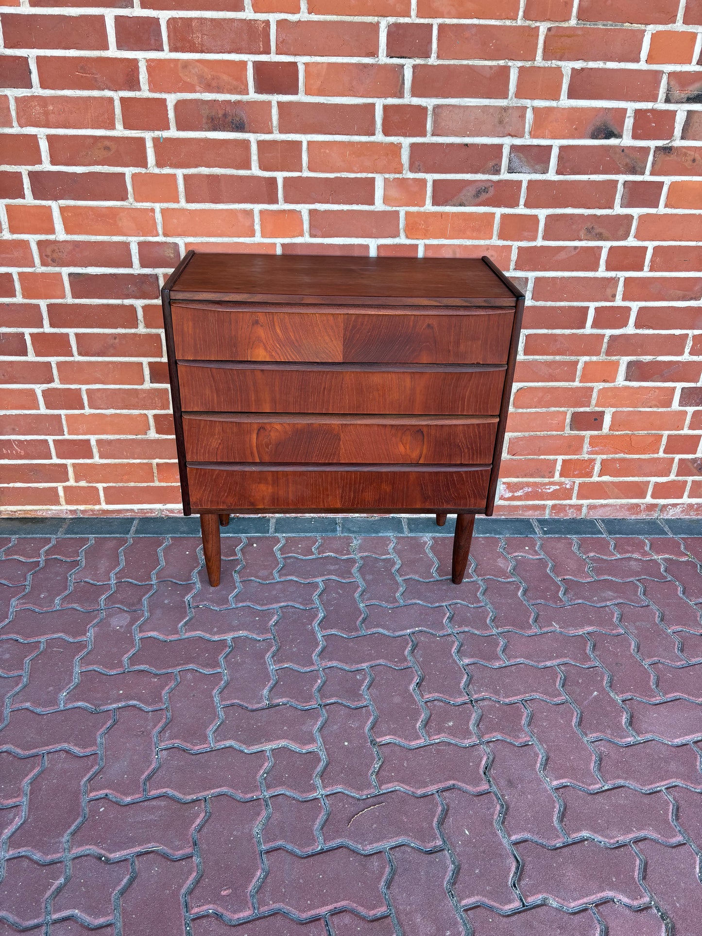 Vintage Teak Kommode