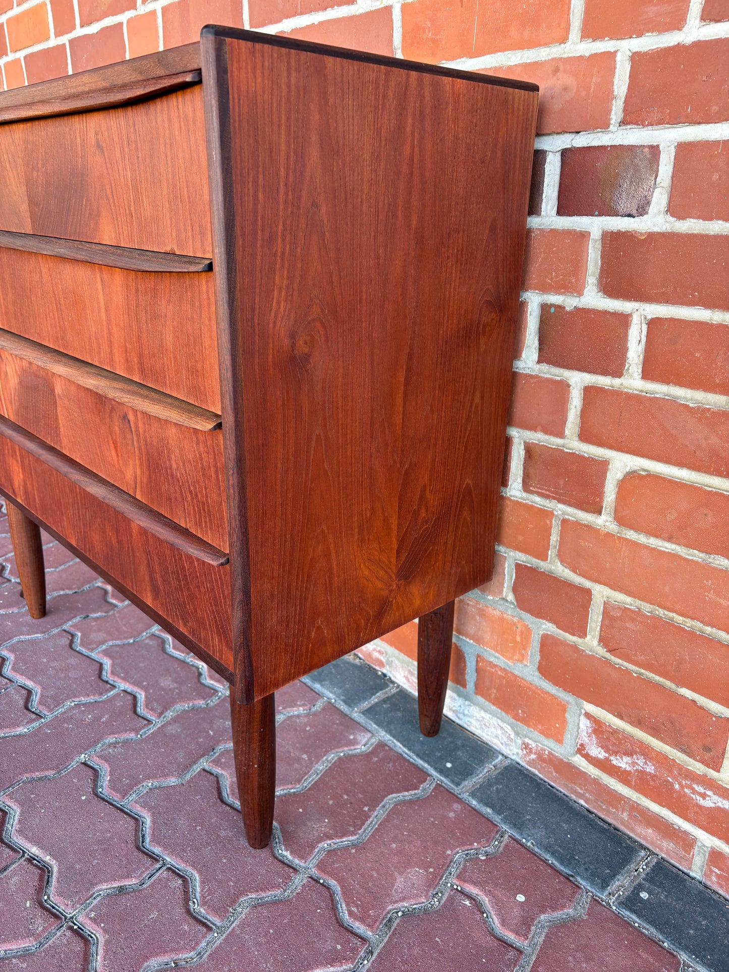Vintage Teak Kommode