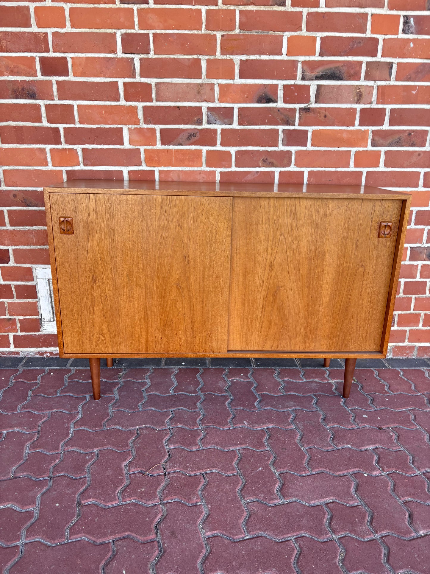 #2 Vintage Teakholz Sideboard mit Schiebetüren