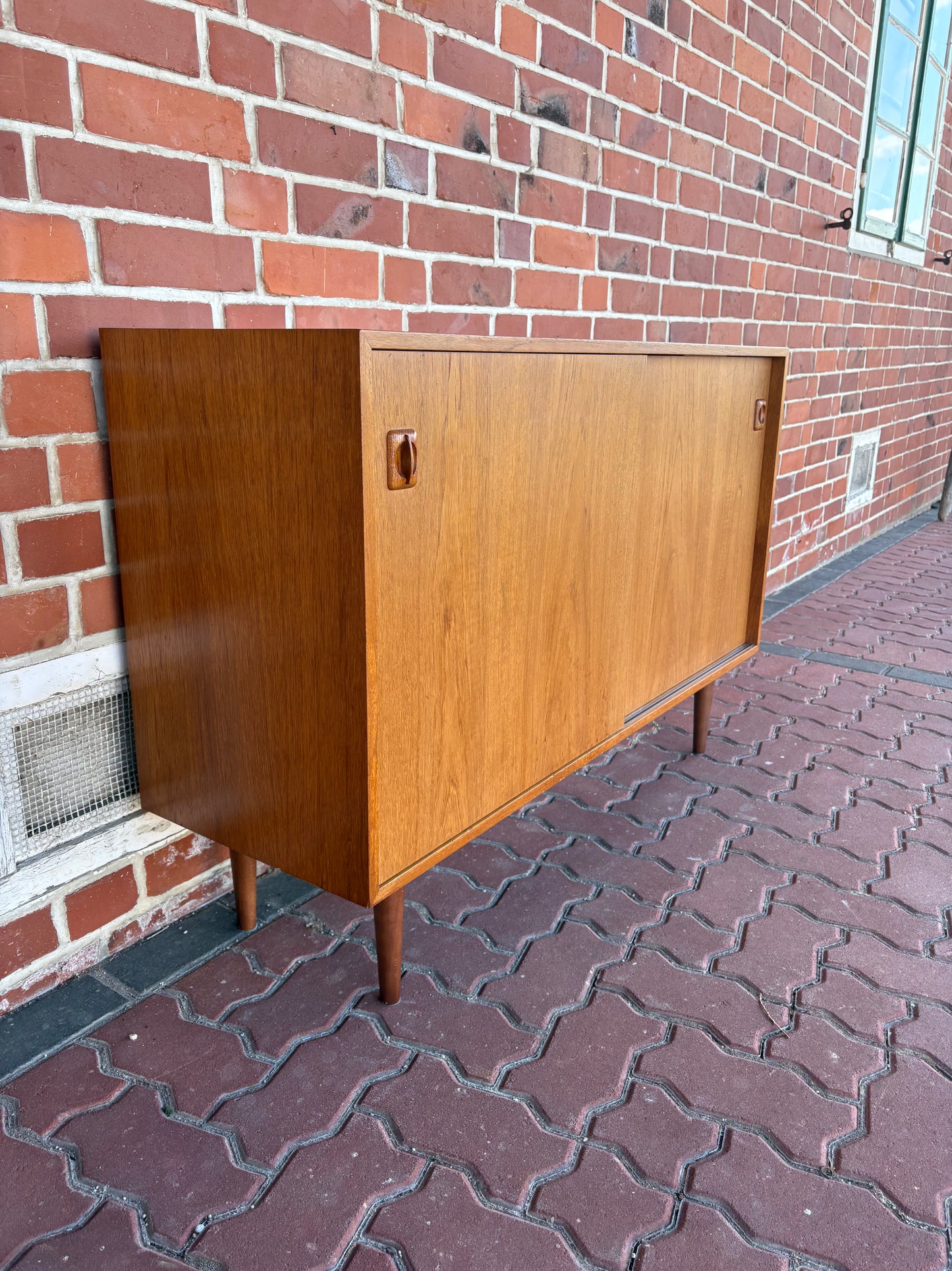 #2 Vintage Teakholz Sideboard mit Schiebetüren