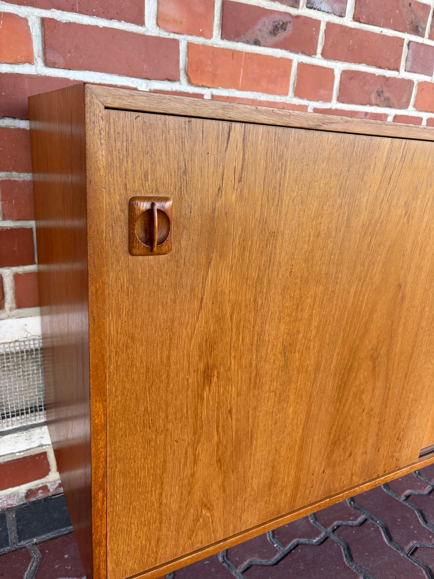#2 Vintage Teakholz Sideboard mit Schiebetüren