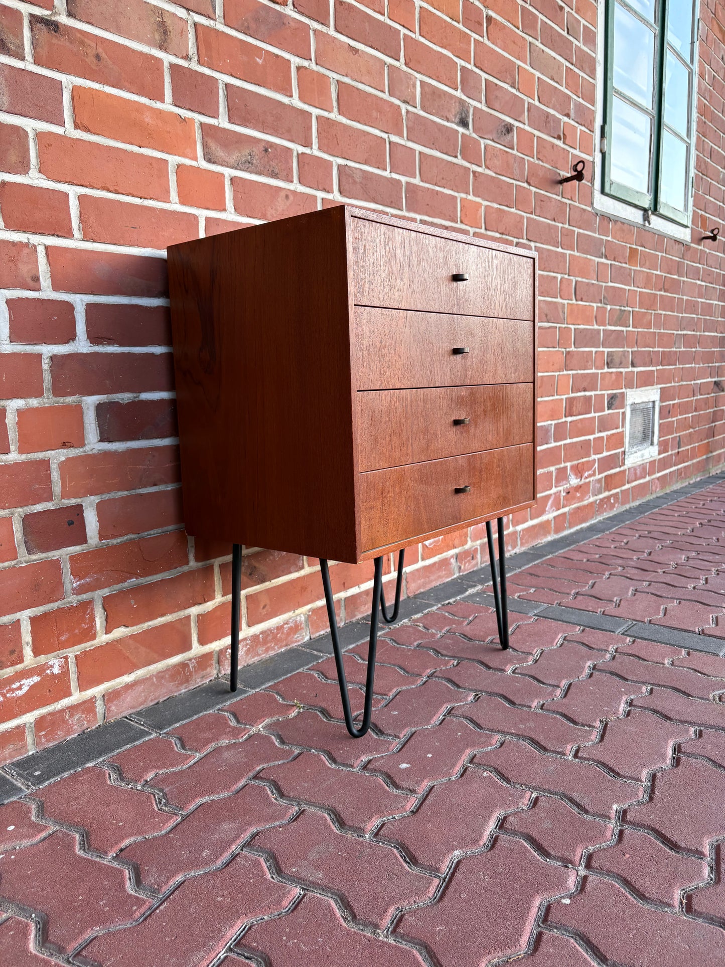 Schmale Vintage Teak Kommode mit 4 Schubladen