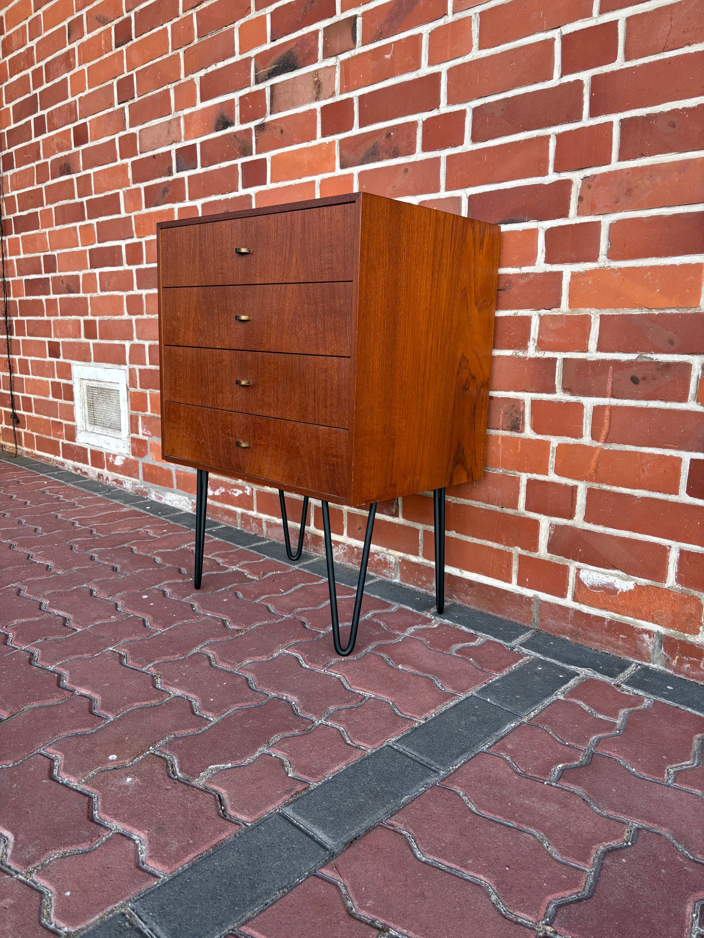 Schmale Vintage Teak Kommode mit 4 Schubladen
