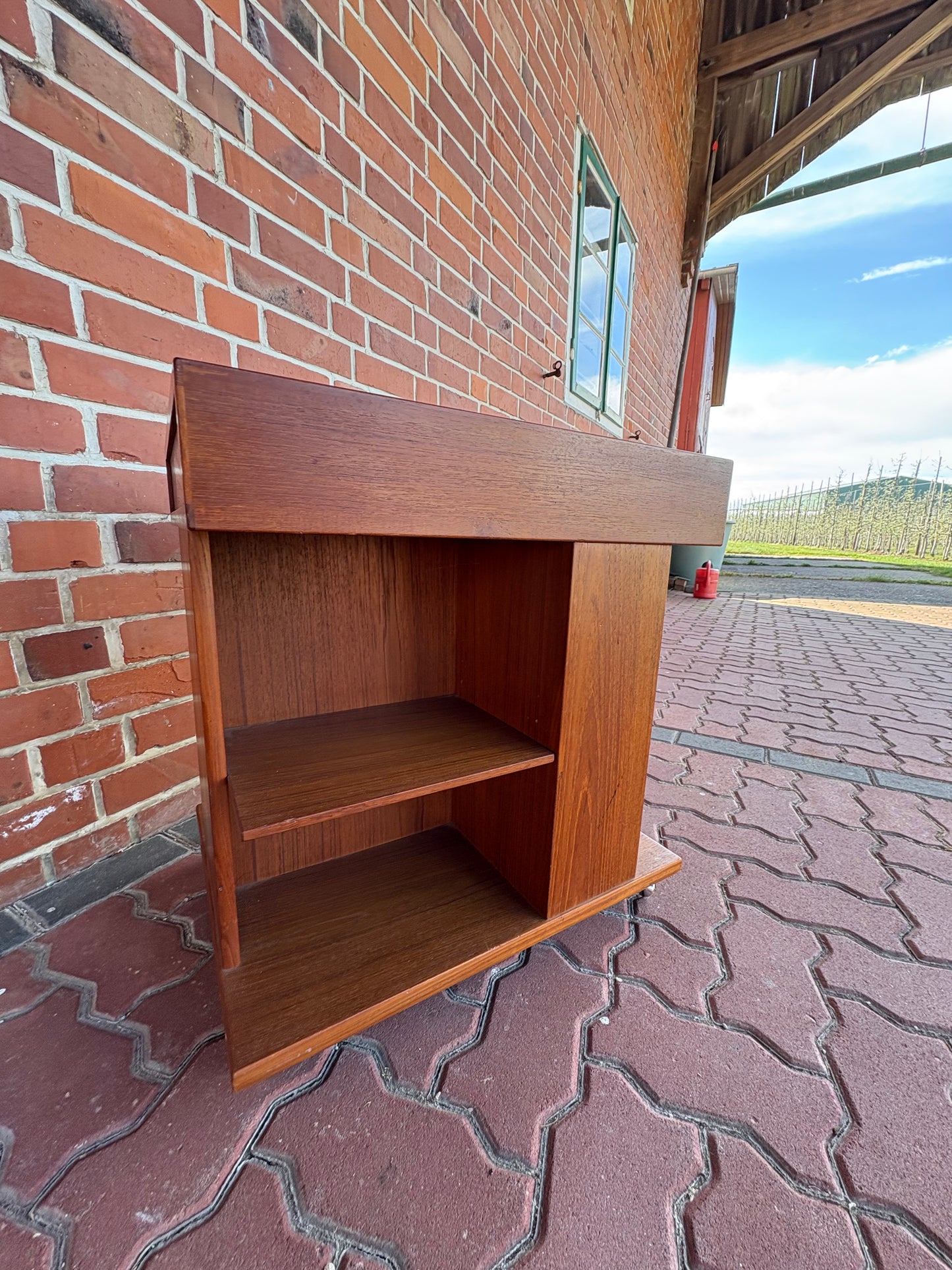Midcentury Beistelltisch // Ablage in Teak