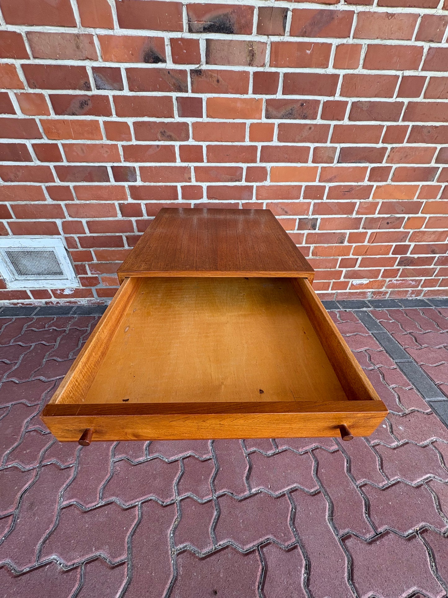 Midcentury Beistelltisch // Ablage in Teak