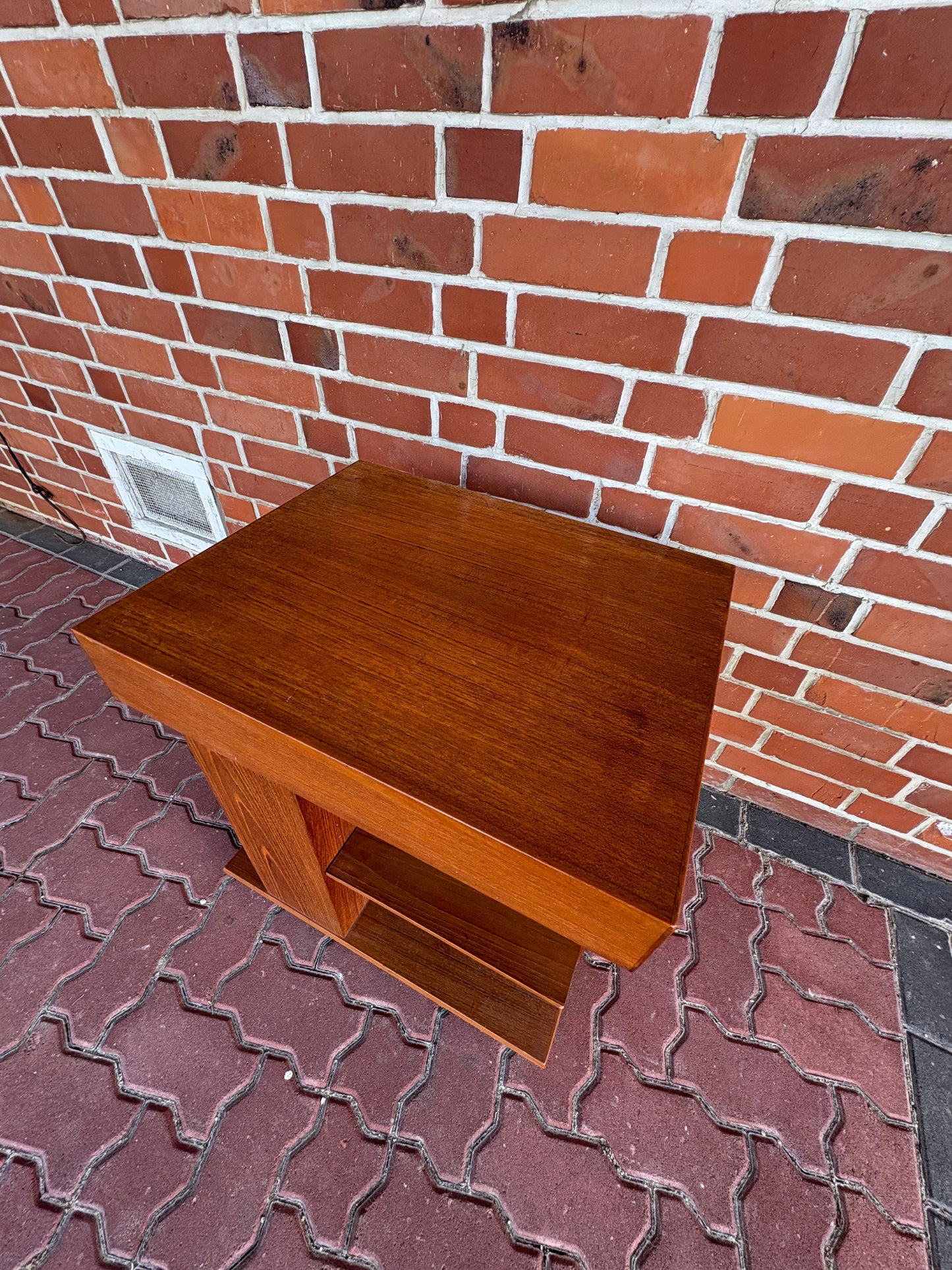 Midcentury Beistelltisch // Ablage in Teak