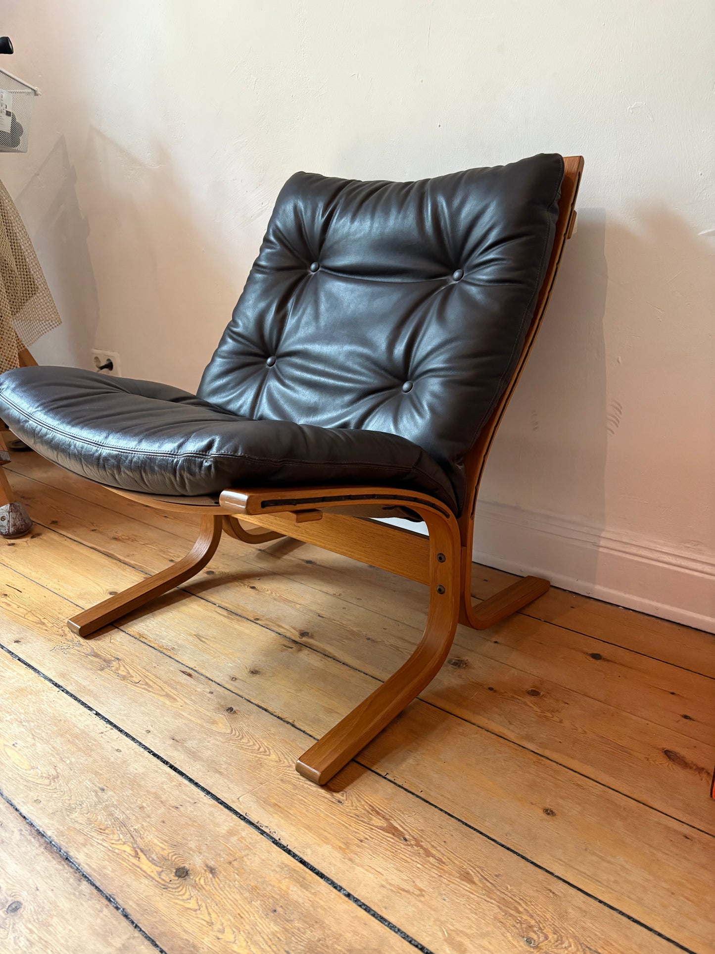 Midcentury Teakholz Lounge chair mit braunem Leder