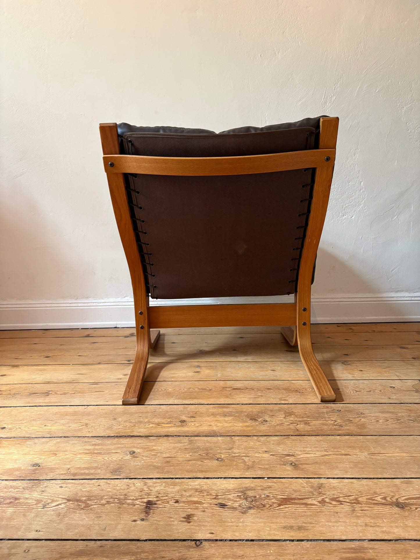 Midcentury Teakholz Lounge chair mit braunem Leder