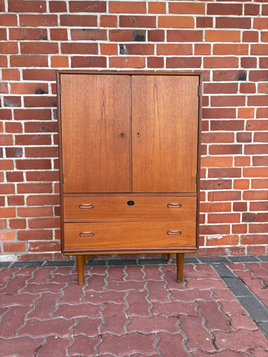 Midcentury Kommode/ Anrichte aus Teakholz