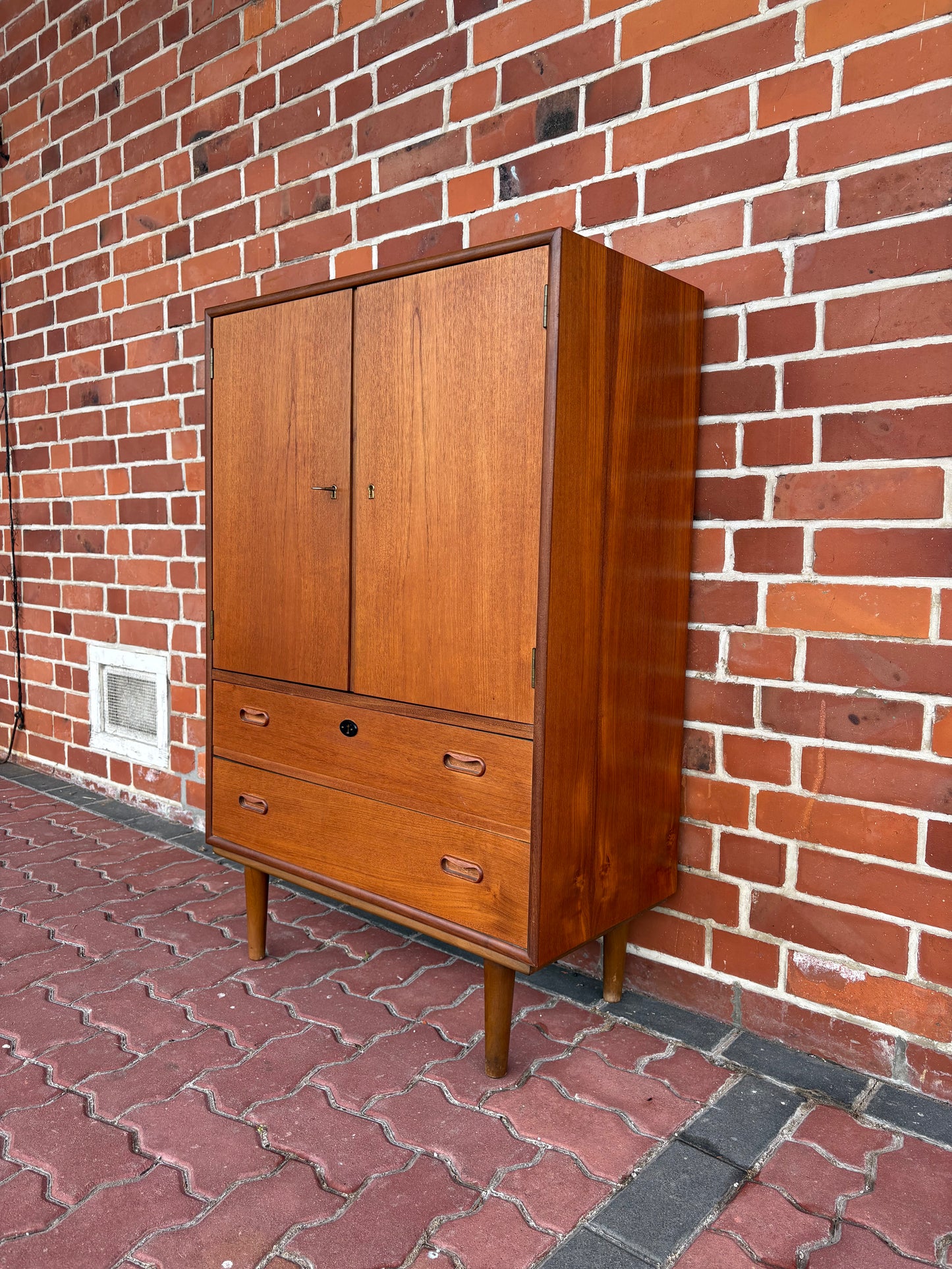 Midcentury Kommode/ Anrichte aus Teakholz