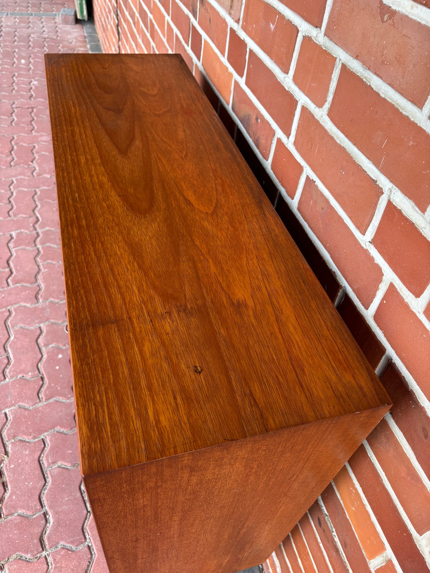 VINTAGE SCHRANK AUS TEAK